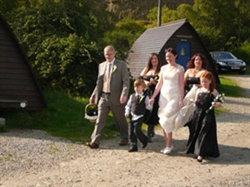 Wedding at Strathfillan Wigwams