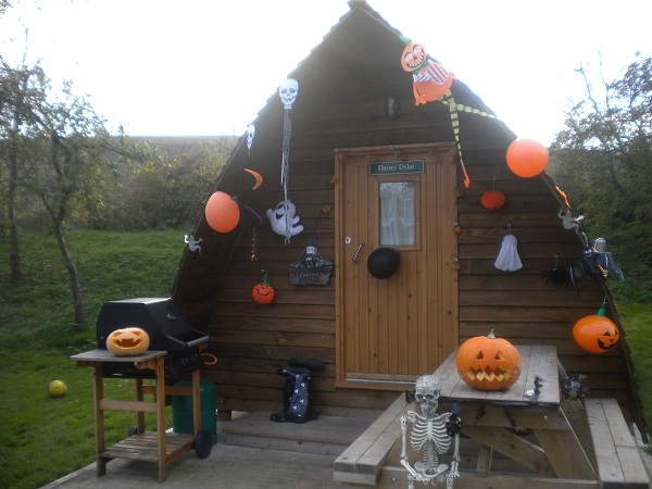A Haunting Halloween at Humble Bee - 