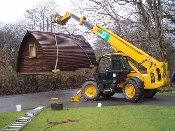 Unloading Wigwams - The wigwam arrives at its final destination