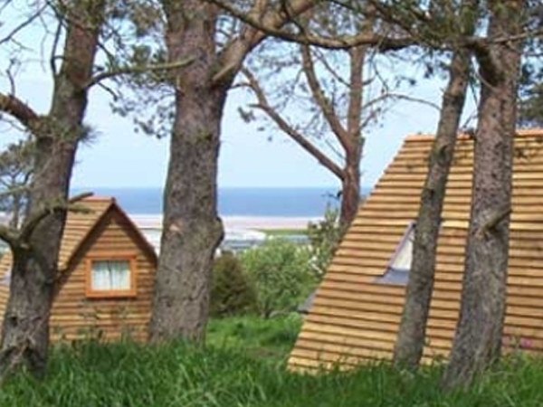 Waren Mill Wigwams - Wigwams down by the sea at Waren Mill
